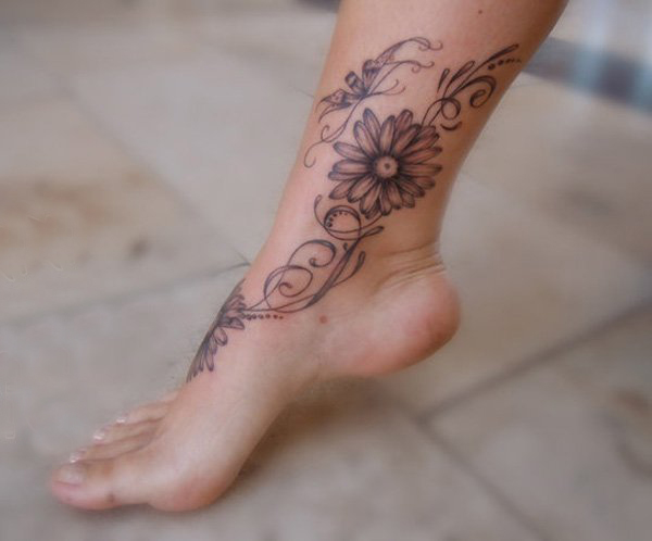 点击大图看下一张：多款关于缠绕在脚踝的简单线条创意纹身图案