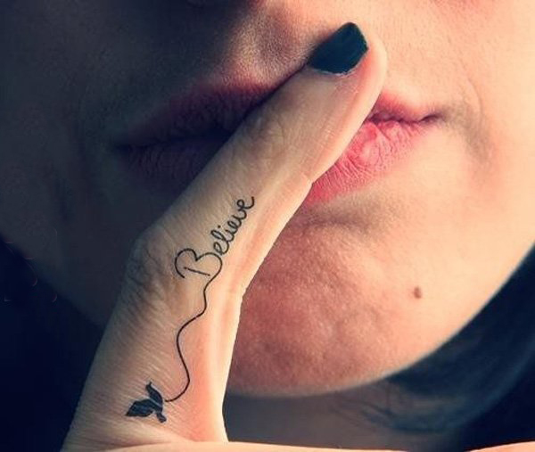 点击大图看下一张：多款女生手指上创意精美别致可爱小图案纹身图案