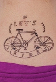 男生颈后黑色几何线条英文单词和单车纹身图片