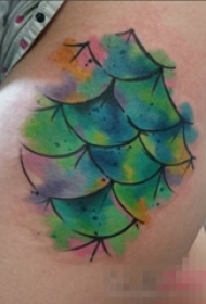 女生大腿上彩绘水彩创意唯美树叶纹身图片