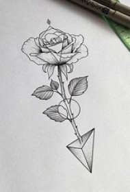 个性的黑色几何点刺简单线条植物花朵纹身手稿