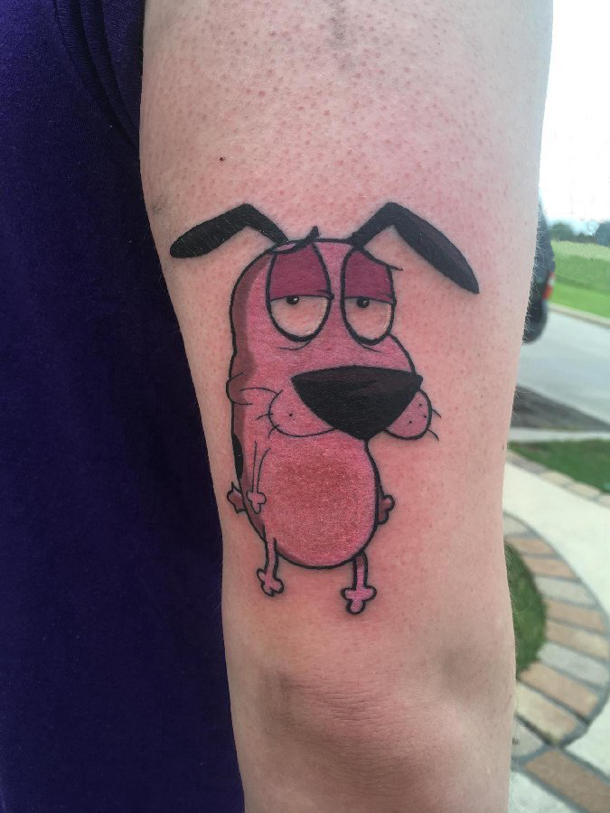 点击大图看下一张：男生手臂上彩绘简单线条小动物狗纹身图片