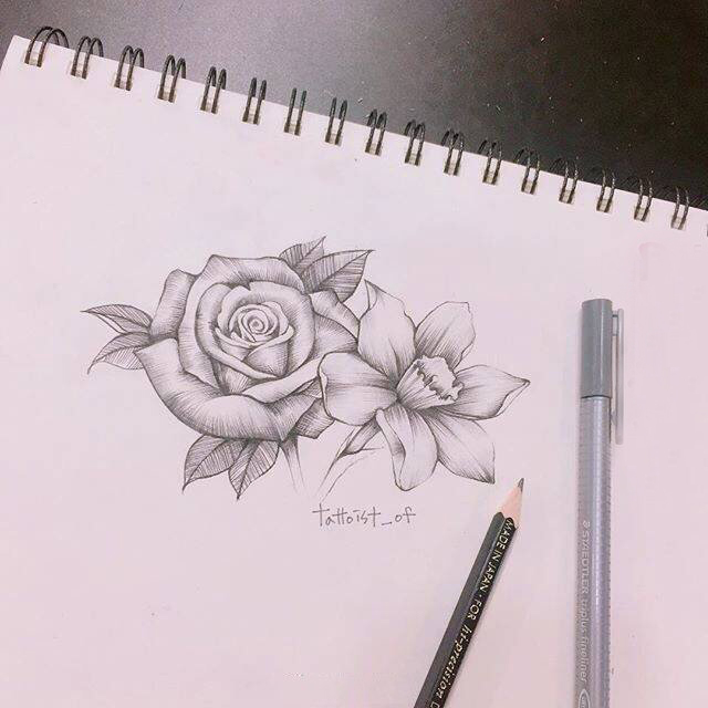 点击大图看下一张:黑灰素描文艺小清新唯美花朵纹身手稿