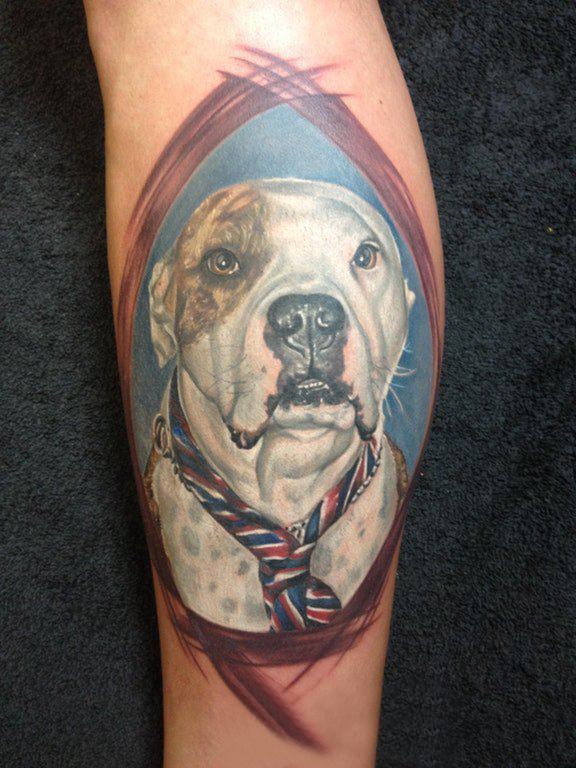 点击大图看下一张：男生手臂上彩绘水彩素描创意小狗纹身图片