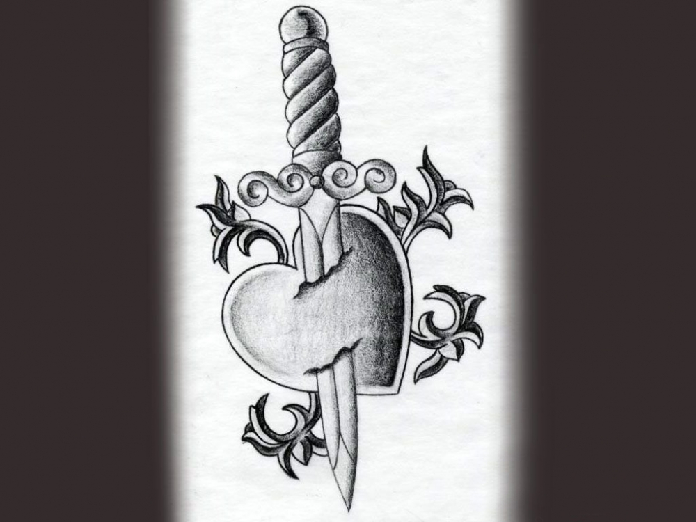点击大图看下一张：黑灰素描点刺技巧创意心形匕首纹身手稿