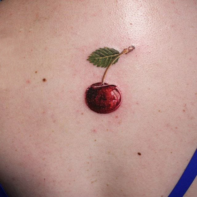 点击大图看下一张：酸甜可口的彩绘几何简单线条水果樱桃纹身图案