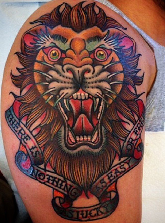 点击大图看下一张：男生手臂上彩绘水彩素描擦创意霸气狮子头纹身图片