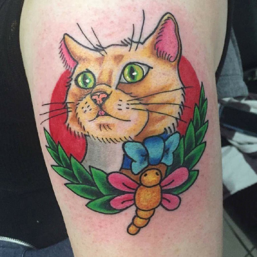 点击大图看下一张：女生手臂上彩绘水彩素描创意可爱猫咪纹身图片