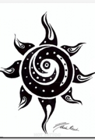 黑色素描描绘的创意文艺太阳纹身手稿