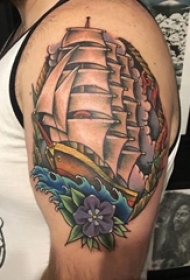 男生手臂上彩绘植物花朵和浪花几何线条帆船纹身图片