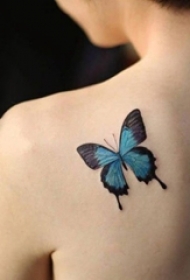 女生背部彩绘水彩素描创意文艺蝴蝶纹身图片