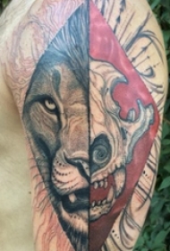 男生手臂上彩绘水彩素描创意狮子头纹身图片