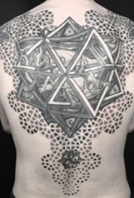 男生背部黑灰素描点刺技巧几何元素大面积霸气纹身图片