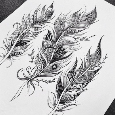 点击大图看下一张：黑灰素描创意唯美花纹羽毛纹身手稿