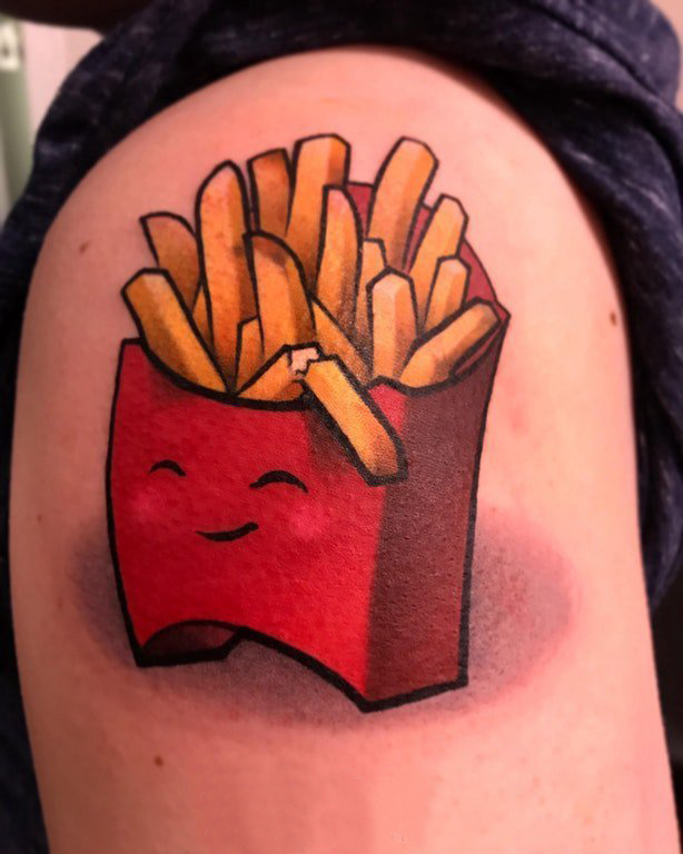 点击大图看下一张：男生大臂上彩绘渐变几何线条食物薯条纹身图片