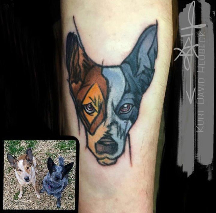 点击大图看下一张：男生手臂上彩绘渐变简单抽象线条小动物宠物狗纹身图片