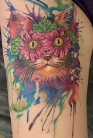 女生大腿上彩绘水彩泼墨可爱狐狸纹身图片