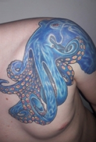 男生肩部彩绘渐变简单抽象线条章鱼纹身图片