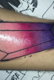 水晶石纹身男生手臂上彩色的水晶石纹身图片