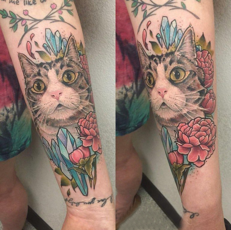 点击大图看下一张：小清新猫咪纹身 女生手臂上小清新猫咪纹身图片