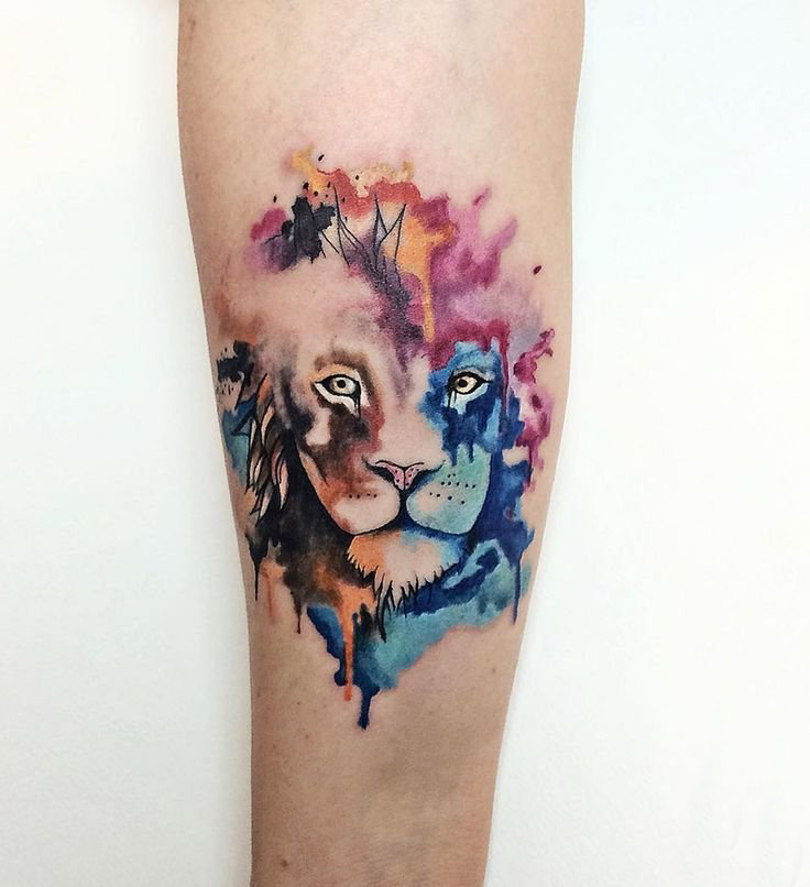 点击大图看下一张：狮子头纹身图片 女生手臂上彩色泼墨纹身狮子头纹身图片