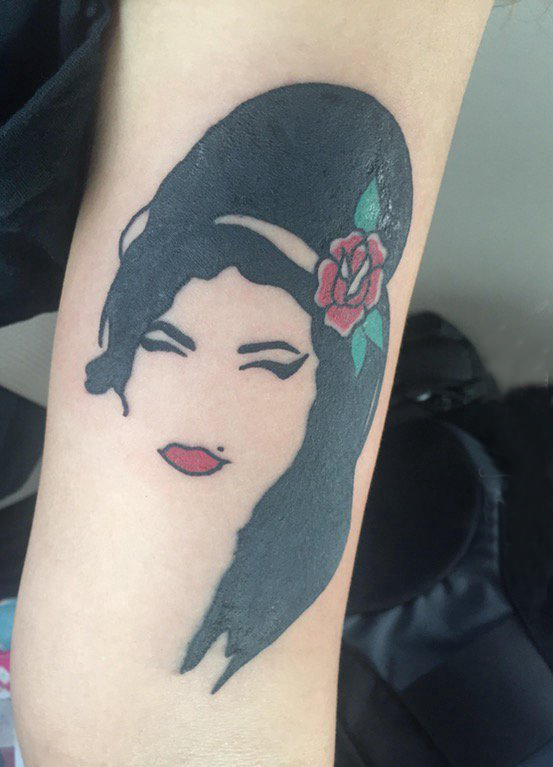 点击大图看下一张：女生人物纹身图案 女生手臂上彩色的人物肖像纹身图片