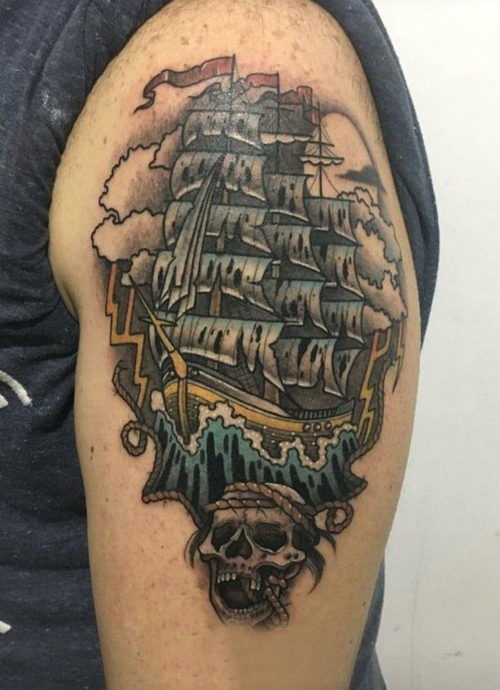 点击大图看下一张：帆船纹身 男生手臂上帆船纹身图片