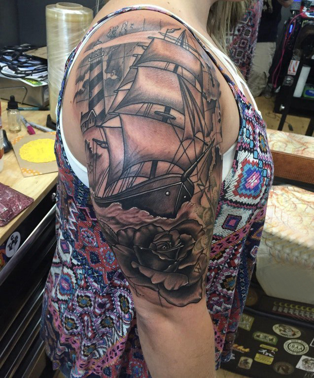 点击大图看下一张：帆船纹身图片 女生手臂上帆船纹身图片