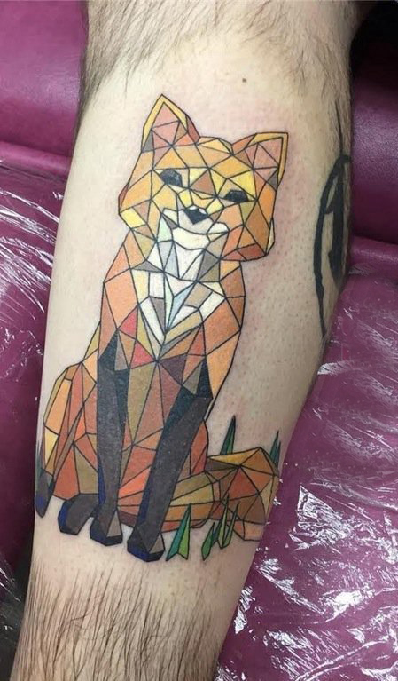 点击大图看下一张：百乐动物纹身 男生小腿上可爱的狐狸纹身图片