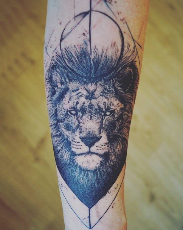 点击大图看下一张：狮子头纹身图片 男生手臂上狮子头纹身图片