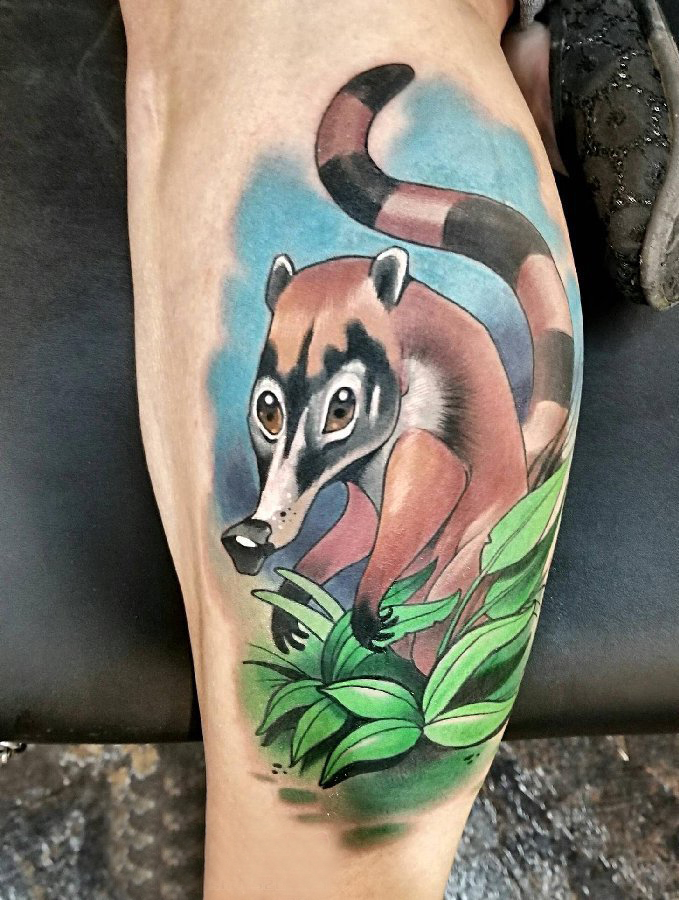 点击大图看下一张：动物纹身 男生小腿上动物纹身彩绘图片