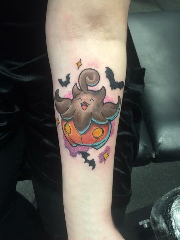 点击大图看下一张:纹身卡通 女生手臂上彩绘纹身卡通图案