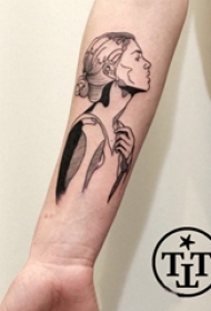 女生人物纹身图案 女生手臂上简单线条纹身女生人物纹身图案