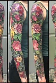 彩色花朵纹身图案 女生手臂上文艺花朵纹身图案