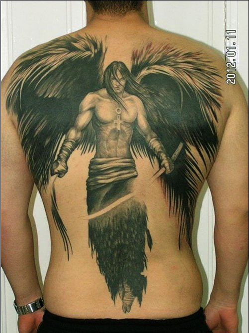 点击大图看下一张：后背堕落天使路西法纹身