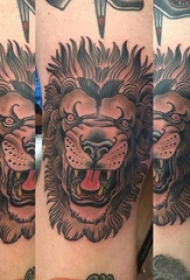 狮子头纹身图片 男生手臂上动物纹身狮子头纹身图片