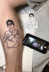 人物肖像纹身 男生小腿上人物肖像纹身黑色图片