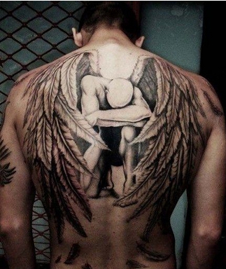 点击大图看下一张：酷黑天使背部纹身