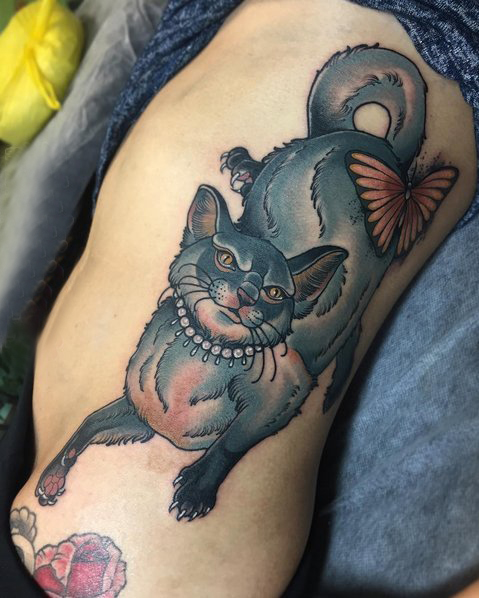 点击大图看下一张：小猫咪纹身 女生大腿上小猫咪纹身图片
