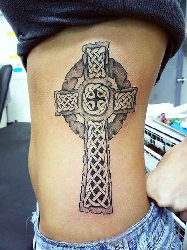 点击大图看下一张：简单十字架纹身 多款黑灰纹身素描简单十字架纹身图案
