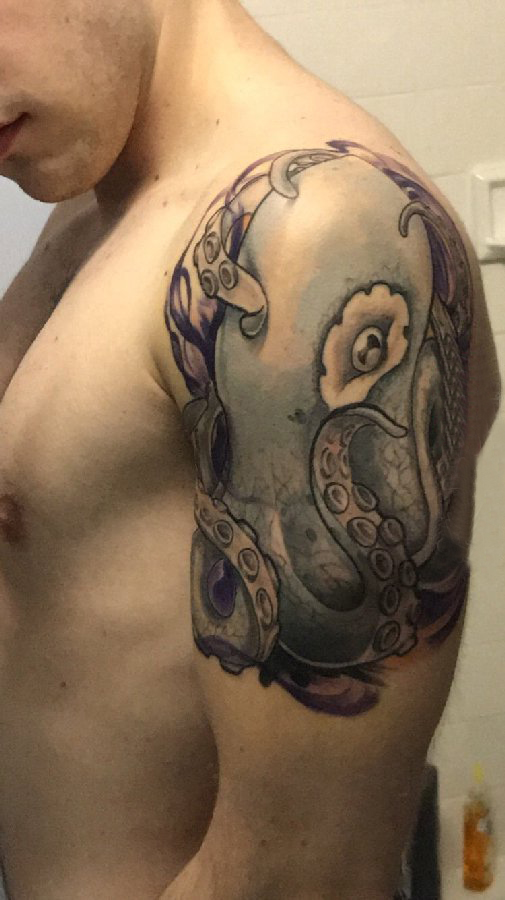 点击大图看下一张：黑色章鱼纹身 男生手臂上动物纹身章鱼纹身图案