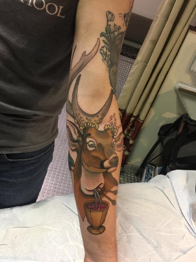 点击大图看下一张：文艺鹿纹身 女生手臂上文艺鹿纹身图片