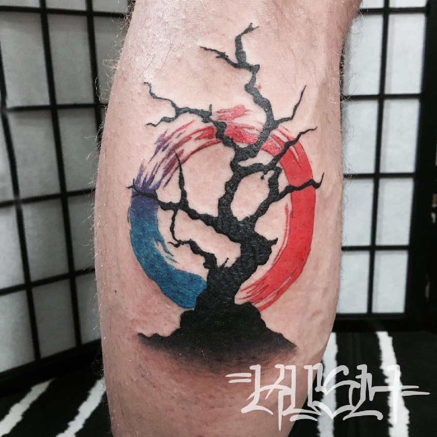 点击大图看下一张：树纹身 男生小腿上树枝纹身图片