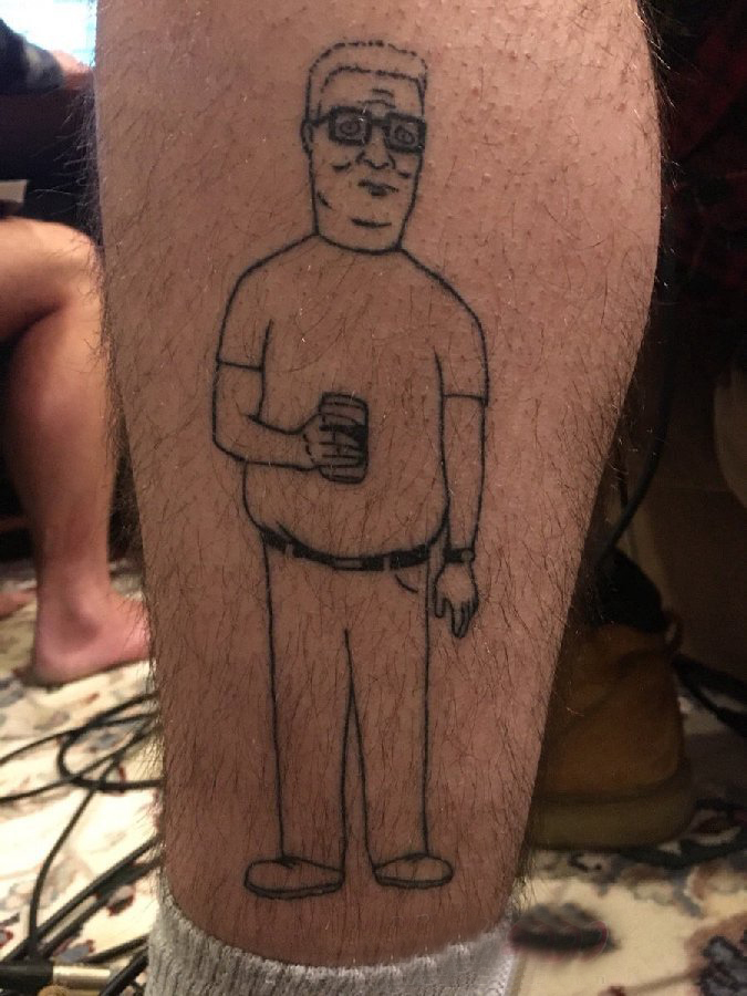 点击大图看下一张：纹身卡通 男生小腿上人物肖像纹身图片