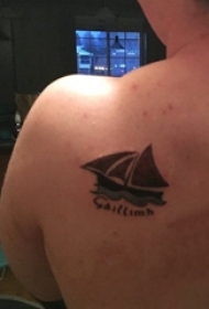 纹身小帆船 男生背部帆船纹身图案