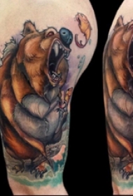 百乐动物纹身 男生大臂上鱼和熊纹身图片