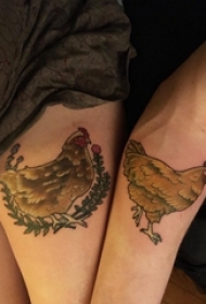 纹身公鸡  男生手臂上鸡纹身图案