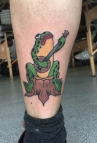 百乐动物纹身 男生小腿上活泼的青蛙纹身图片