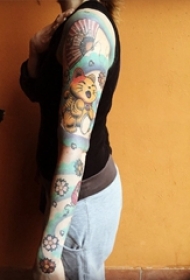 小清新猫咪纹身 女生手臂上小清新猫咪纹身动物图片