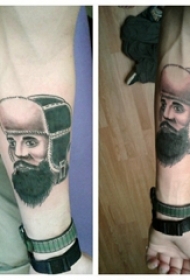 人物肖像纹身 男生手臂上人物肖像纹身素描纹身图片